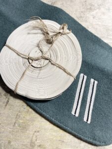 Feldmantel M15 collar with original period NCO Tresse